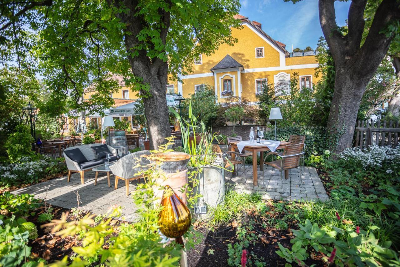 Donauwirt - Hotel Garni Вайсенкірхен-ін-дер-Вахау Екстер'єр фото