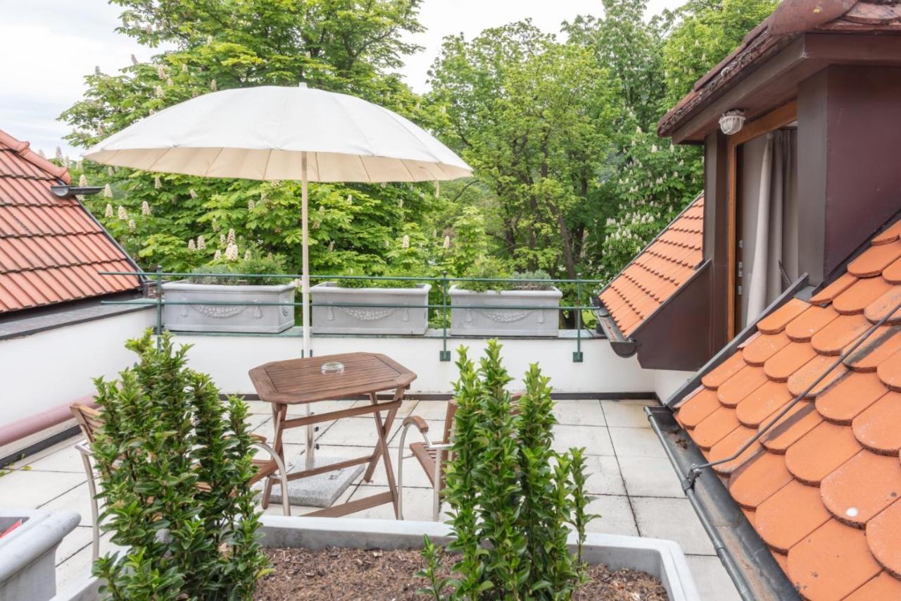 Donauwirt - Hotel Garni Вайсенкірхен-ін-дер-Вахау Екстер'єр фото