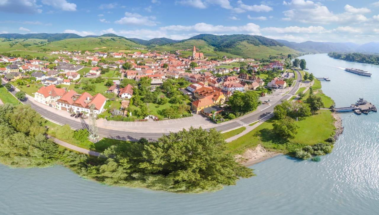Donauwirt - Hotel Garni Вайсенкірхен-ін-дер-Вахау Екстер'єр фото