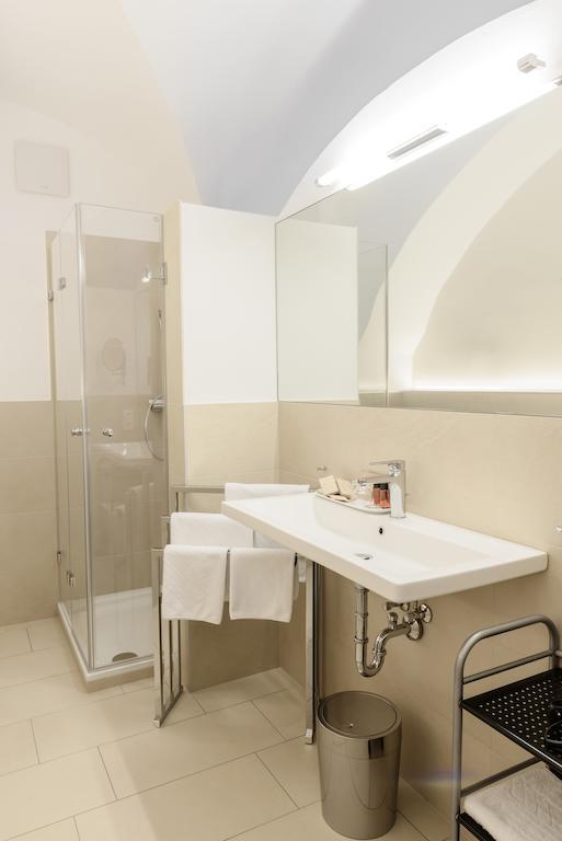 Donauwirt - Hotel Garni Вайсенкірхен-ін-дер-Вахау Екстер'єр фото
