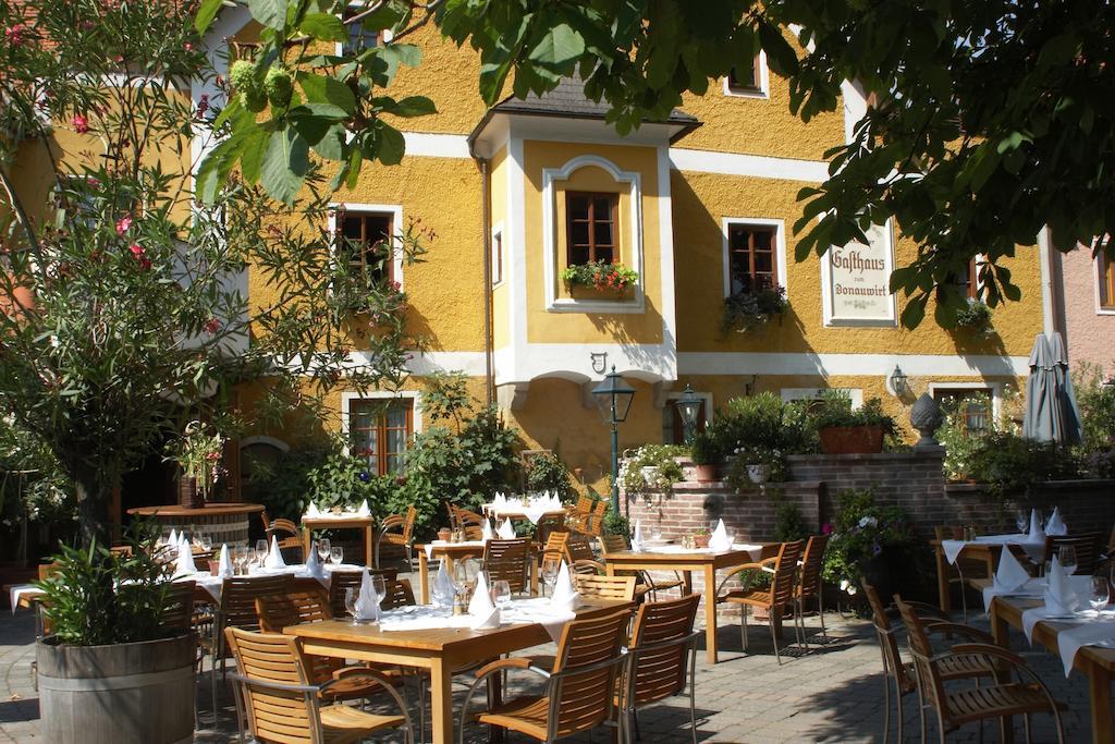 Donauwirt - Hotel Garni Вайсенкірхен-ін-дер-Вахау Екстер'єр фото